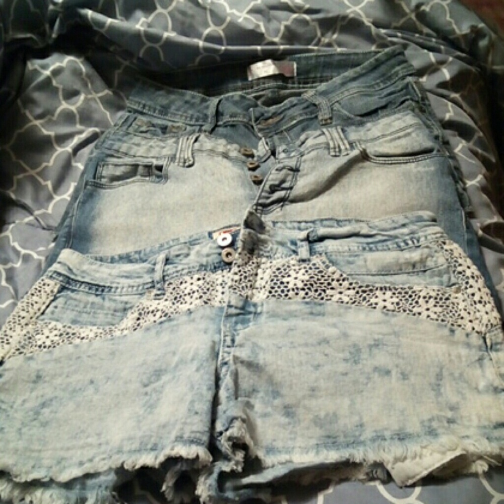Shorts $3 must be bundled